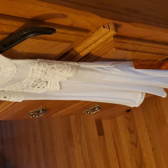 Brand new top - Picture 3 of 6